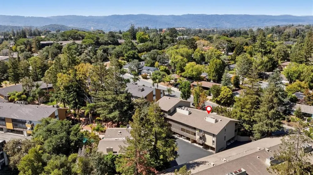 2323 Eastridge Avenue #512 Menlo Park, CA 94025