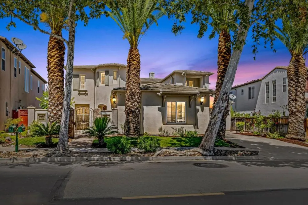 2520 Club Drive Gilroy, CA 95020