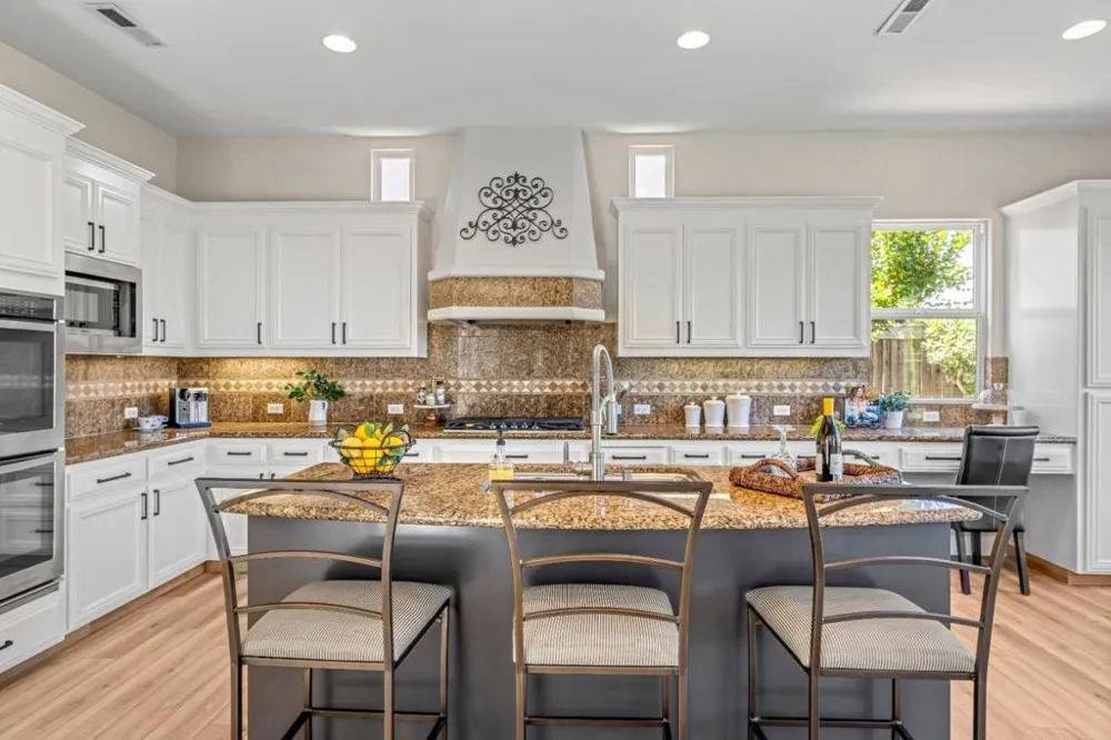 2520 Club Drive Gilroy, CA 95020