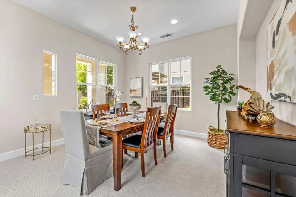 2520 Club Drive Gilroy, CA 95020