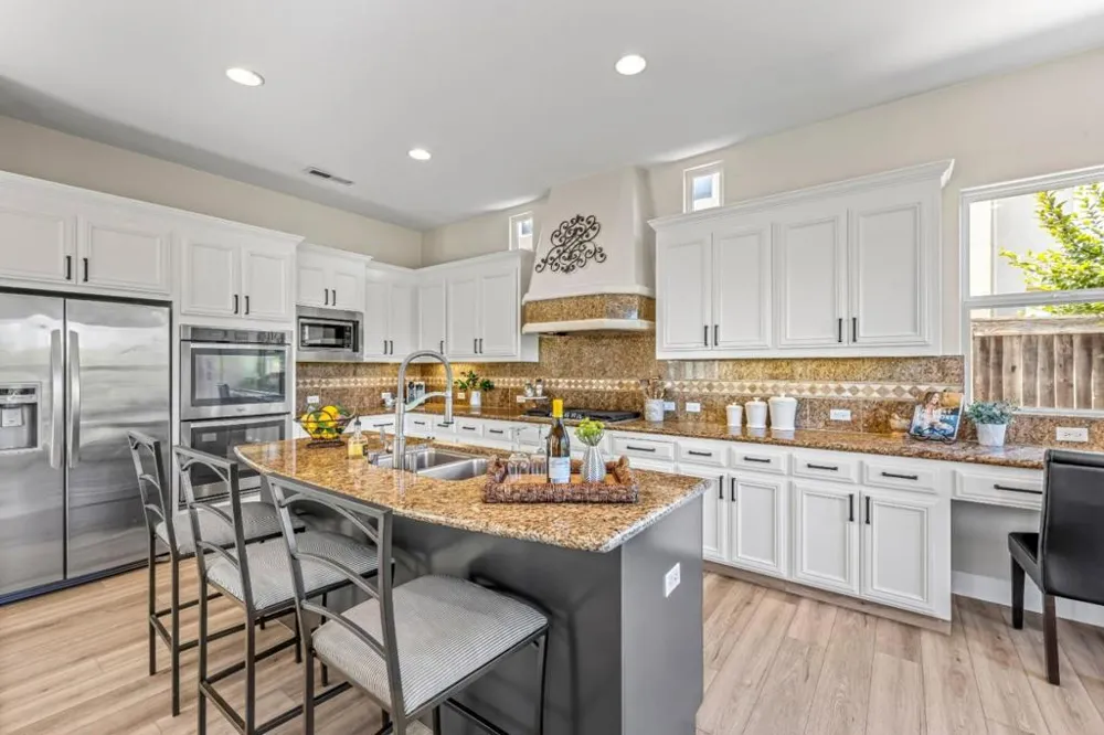 2520 Club Drive Gilroy, CA 95020