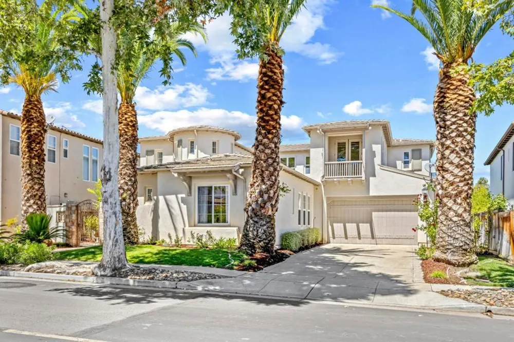 2520 Club Drive Gilroy, CA 95020