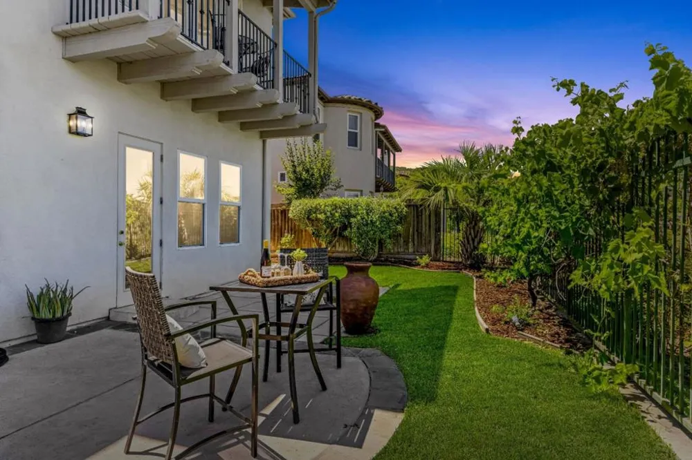 2520 Club Drive Gilroy, CA 95020