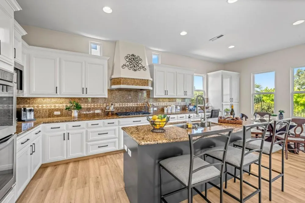 2520 Club Drive Gilroy, CA 95020