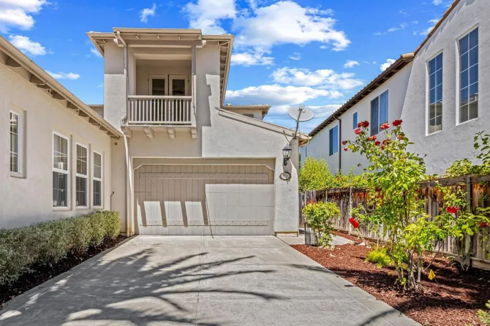 2520 Club Drive Gilroy, CA 95020