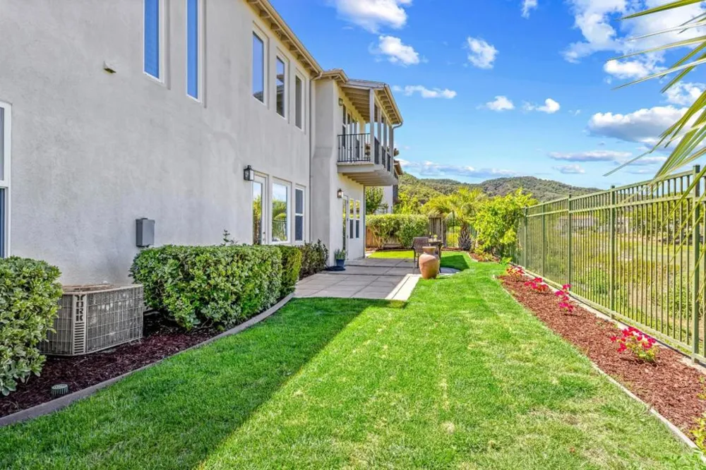 2520 Club Drive Gilroy, CA 95020