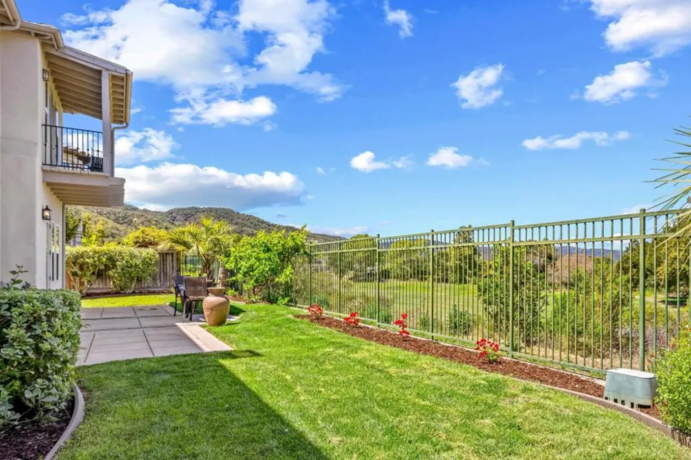 2520 Club Drive Gilroy, CA 95020