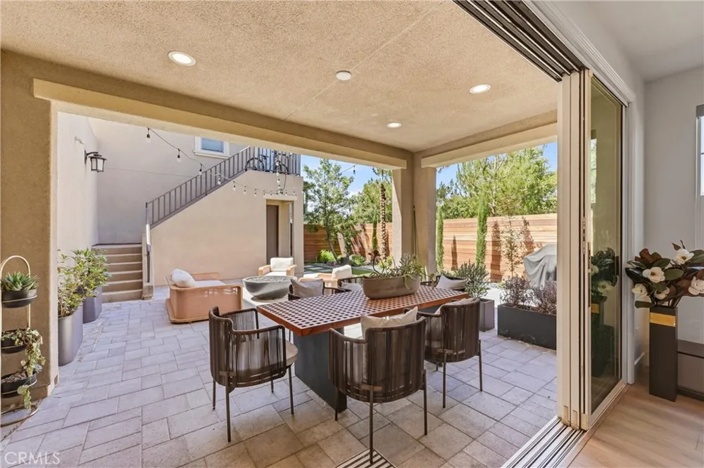 116 Patton Way Tustin, CA 92782