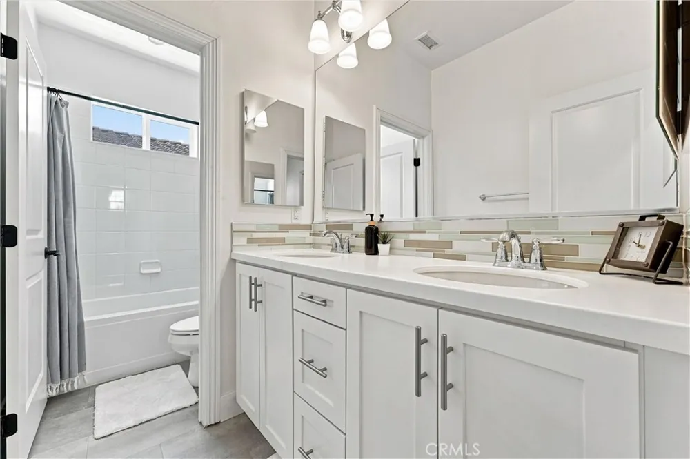 116 Patton Way Tustin, CA 92782