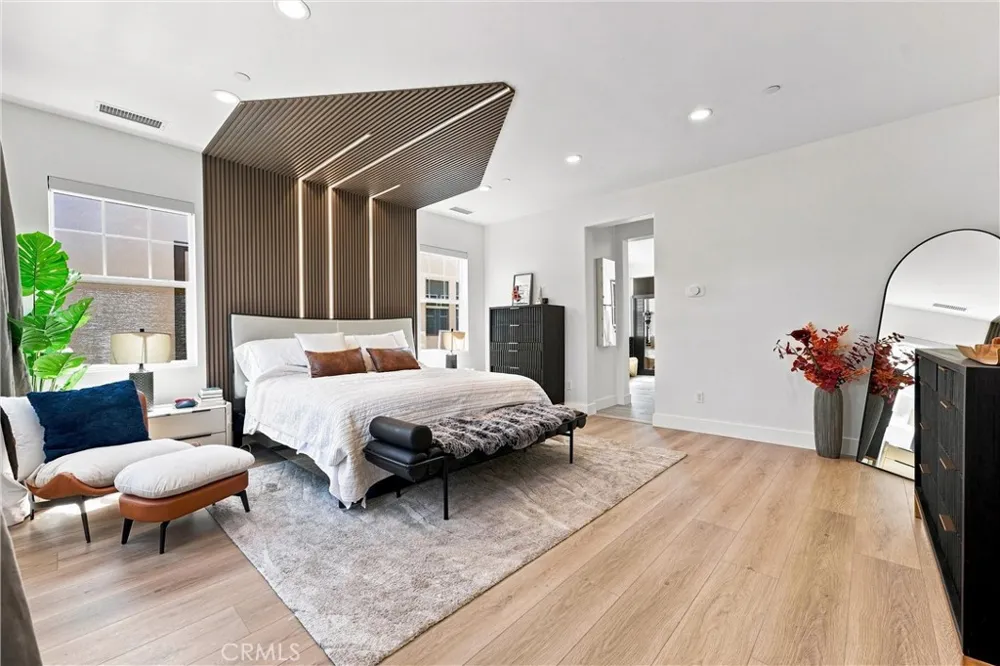116 Patton Way Tustin, CA 92782