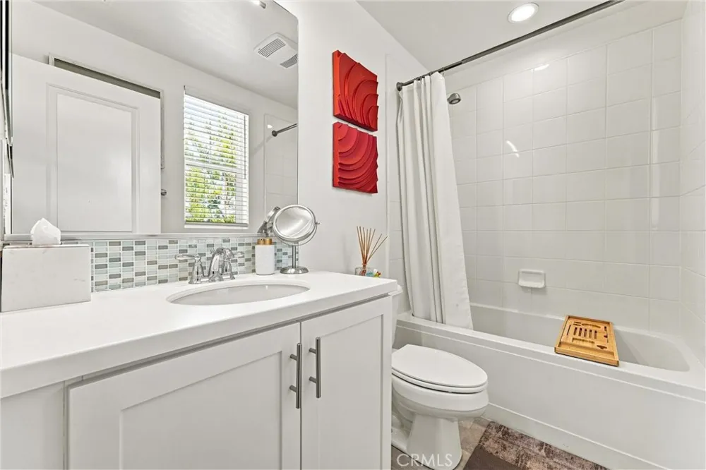 116 Patton Way Tustin, CA 92782