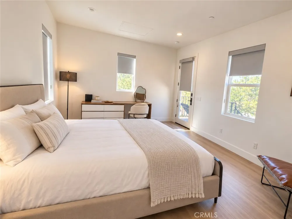 116 Patton Way Tustin, CA 92782