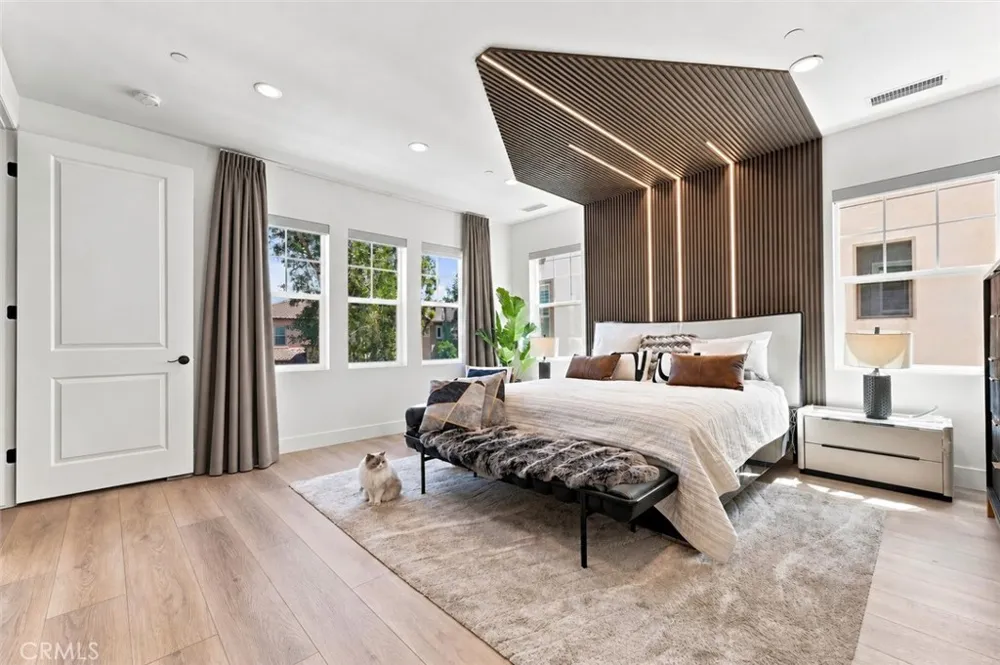 116 Patton Way Tustin, CA 92782