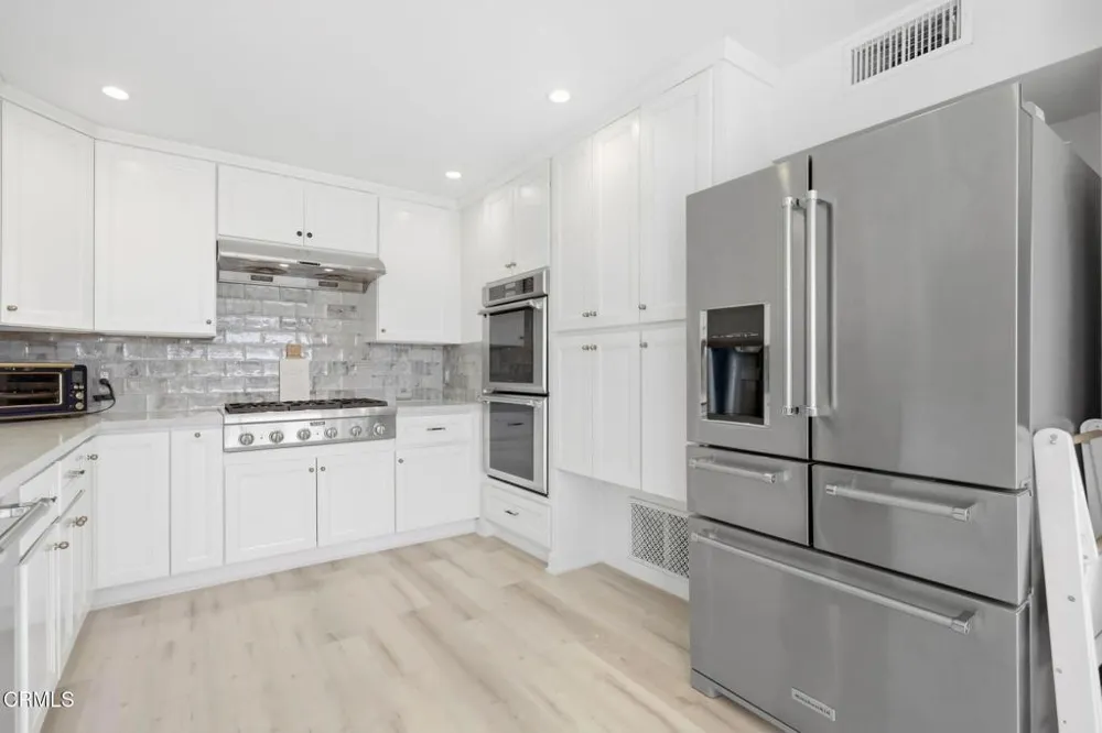 3222 Meadow Oak Drive Westlake Village, CA 91361