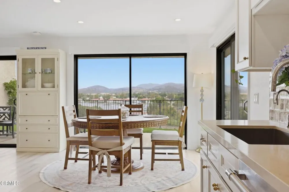 3222 Meadow Oak Drive Westlake Village, CA 91361