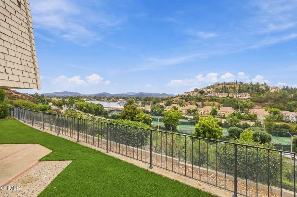 3222 Meadow Oak Drive Westlake Village, CA 91361