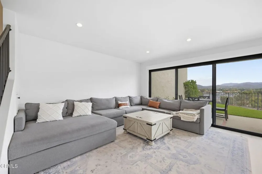 3222 Meadow Oak Drive Westlake Village, CA 91361