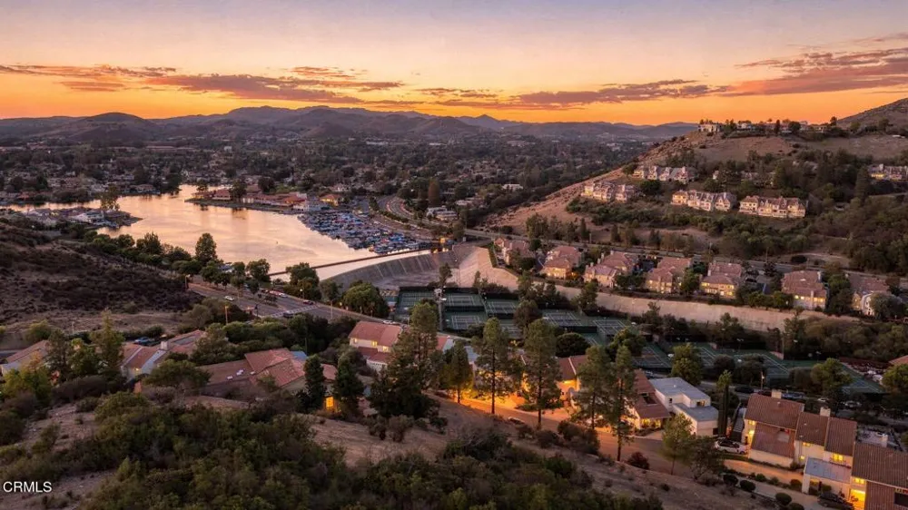 3222 Meadow Oak Drive Westlake Village, CA 91361