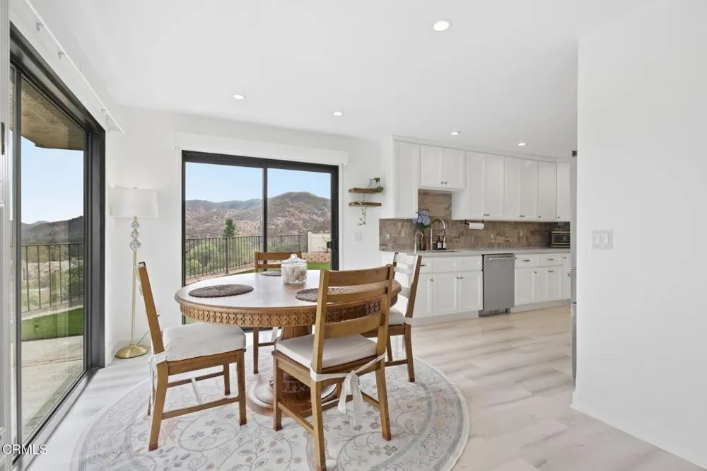 3222 Meadow Oak Drive Westlake Village, CA 91361