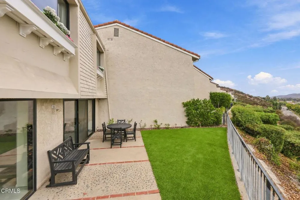 3222 Meadow Oak Drive Westlake Village, CA 91361