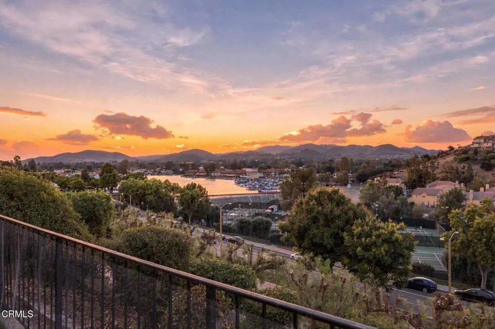 3222 Meadow Oak Drive Westlake Village, CA 91361