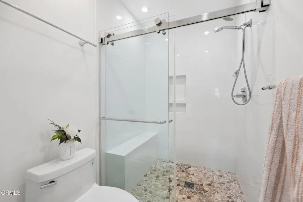 3222 Meadow Oak Drive Westlake Village, CA 91361