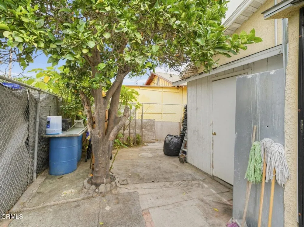 141 S Hayes Avenue Oxnard, CA 93030