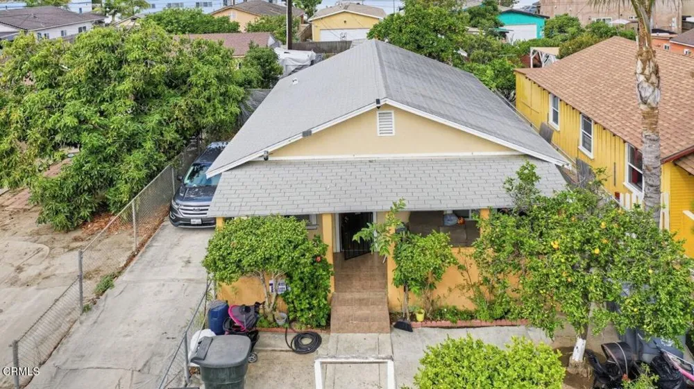 141 S Hayes Avenue Oxnard, CA 93030