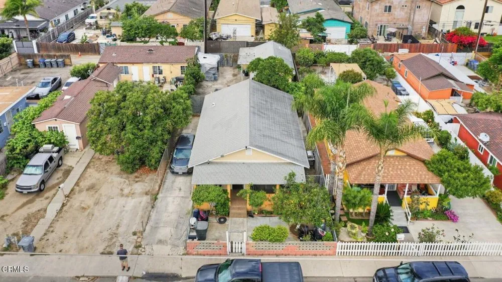 141 S Hayes Avenue Oxnard, CA 93030