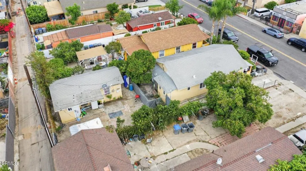 141 S Hayes Avenue Oxnard, CA 93030