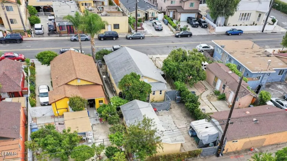 141 S Hayes Avenue Oxnard, CA 93030