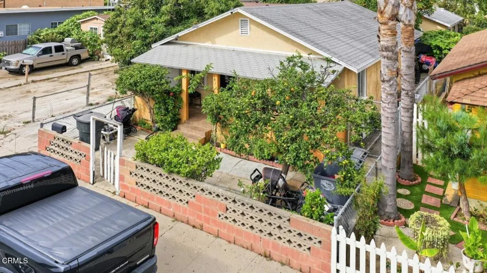 141 S Hayes Avenue Oxnard, CA 93030