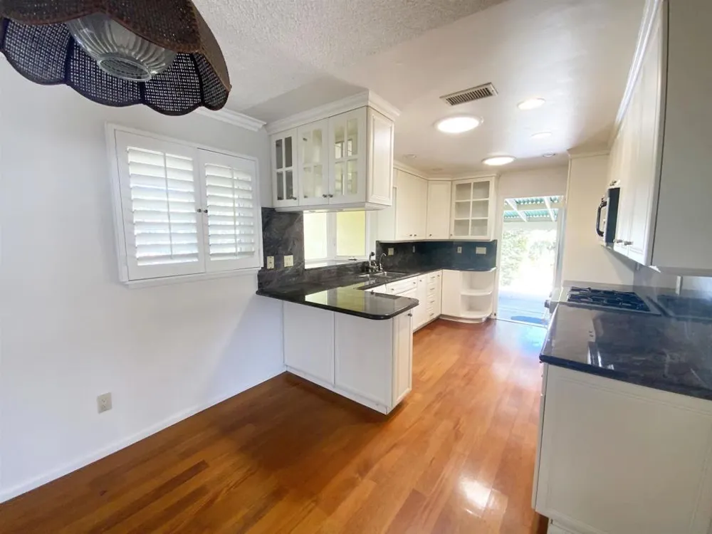 170 Acacia Way Coronado, CA 92118