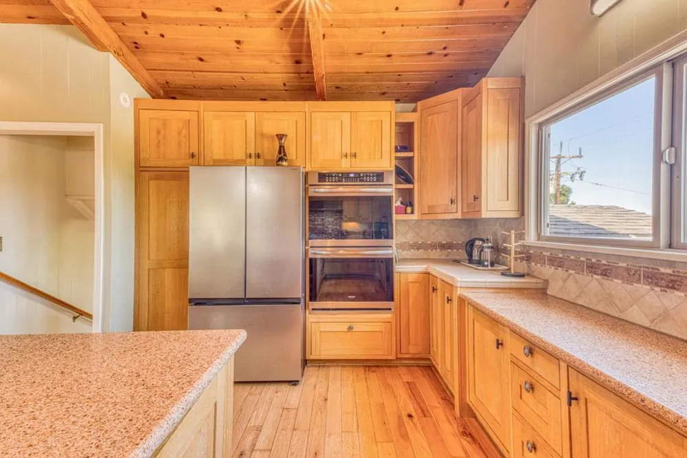 394 Mesa Road Salinas, CA 93908