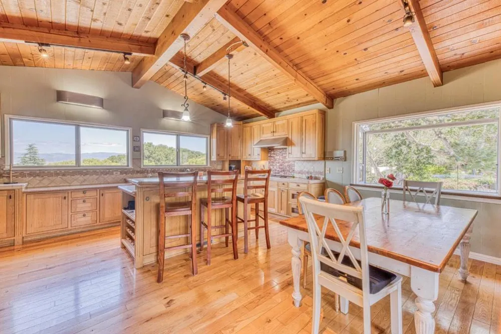 394 Mesa Road Salinas, CA 93908
