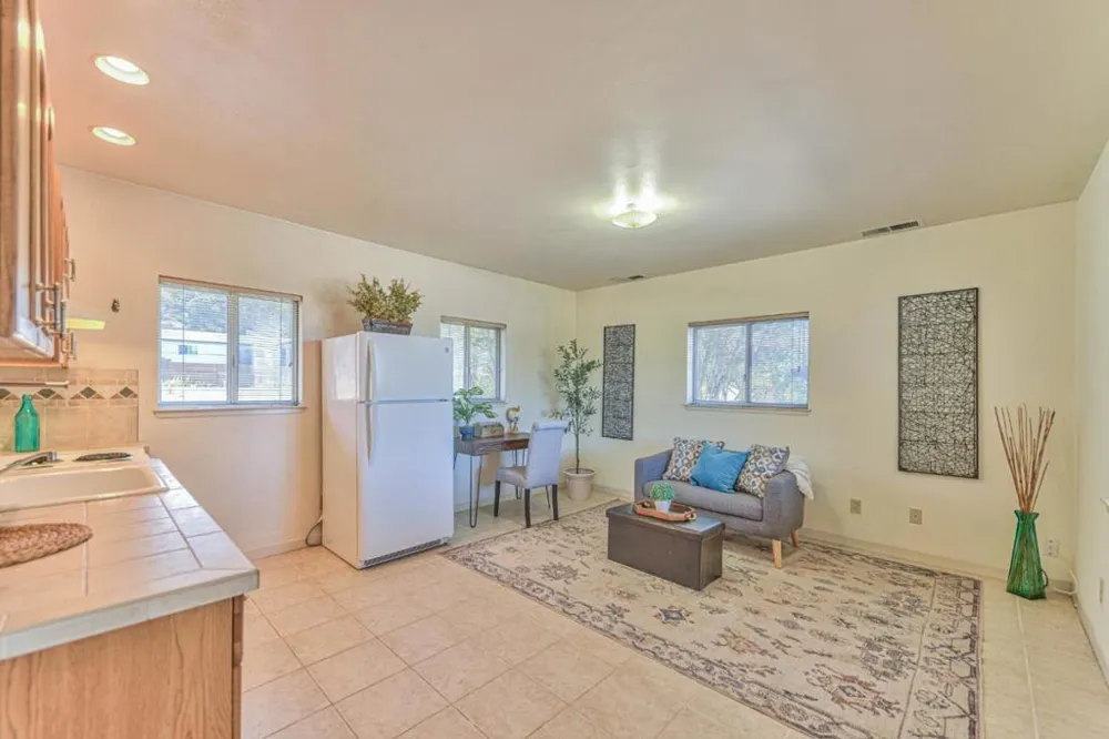394 Mesa Road Salinas, CA 93908