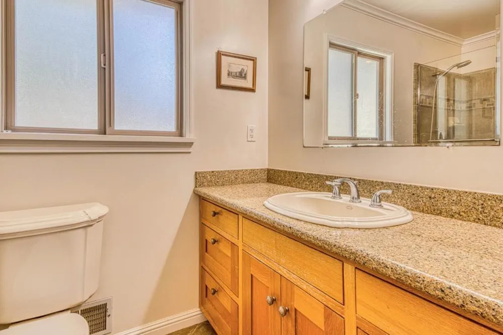 394 Mesa Road Salinas, CA 93908