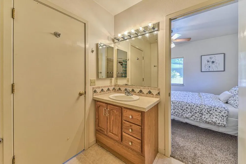 394 Mesa Road Salinas, CA 93908