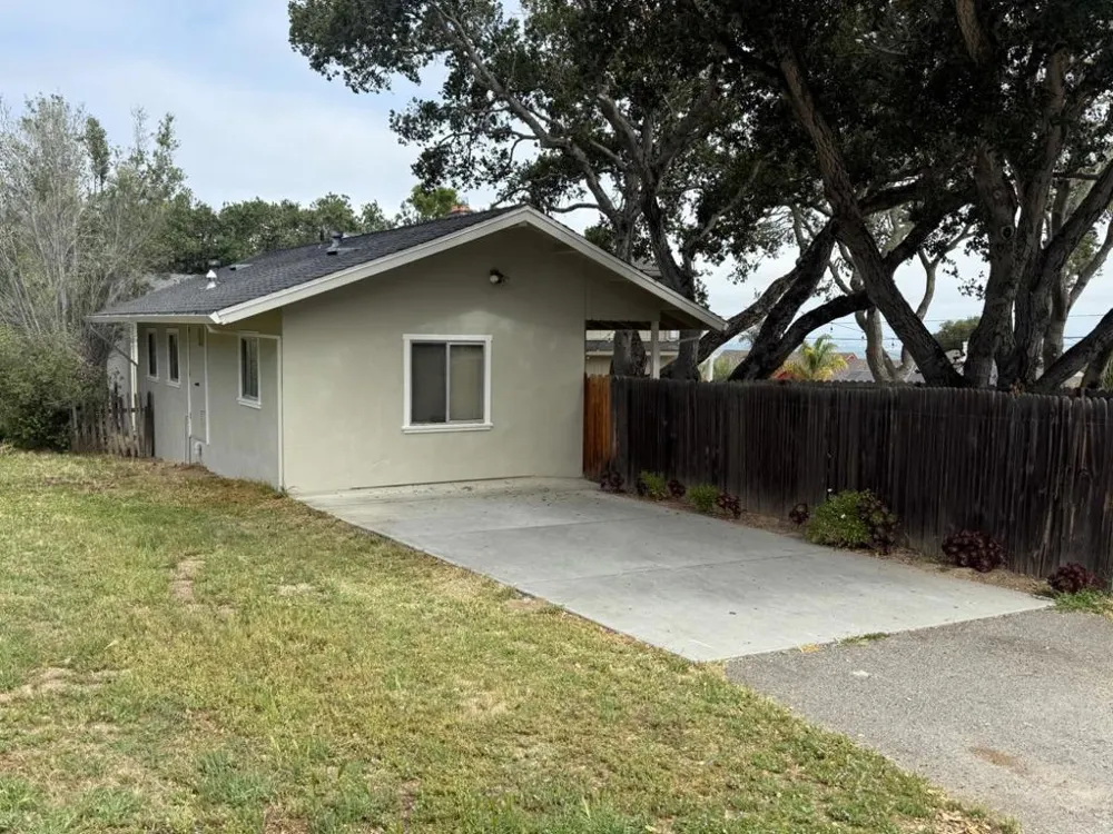 394 Mesa Road Salinas, CA 93908