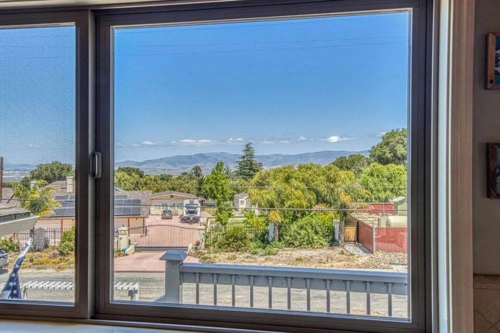394 Mesa Road Salinas, CA 93908