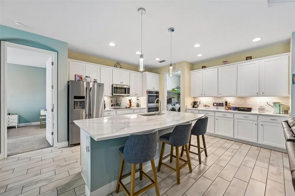 4024 SALIDA DEL SOL DRIVE Sun City Center, FL 33573