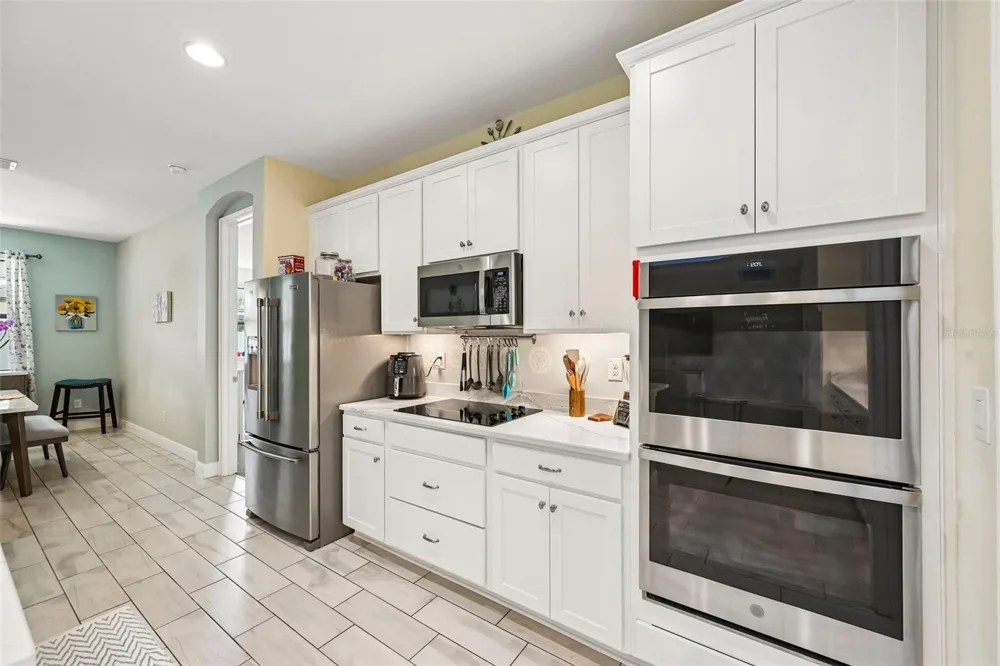 4024 SALIDA DEL SOL DRIVE Sun City Center, FL 33573