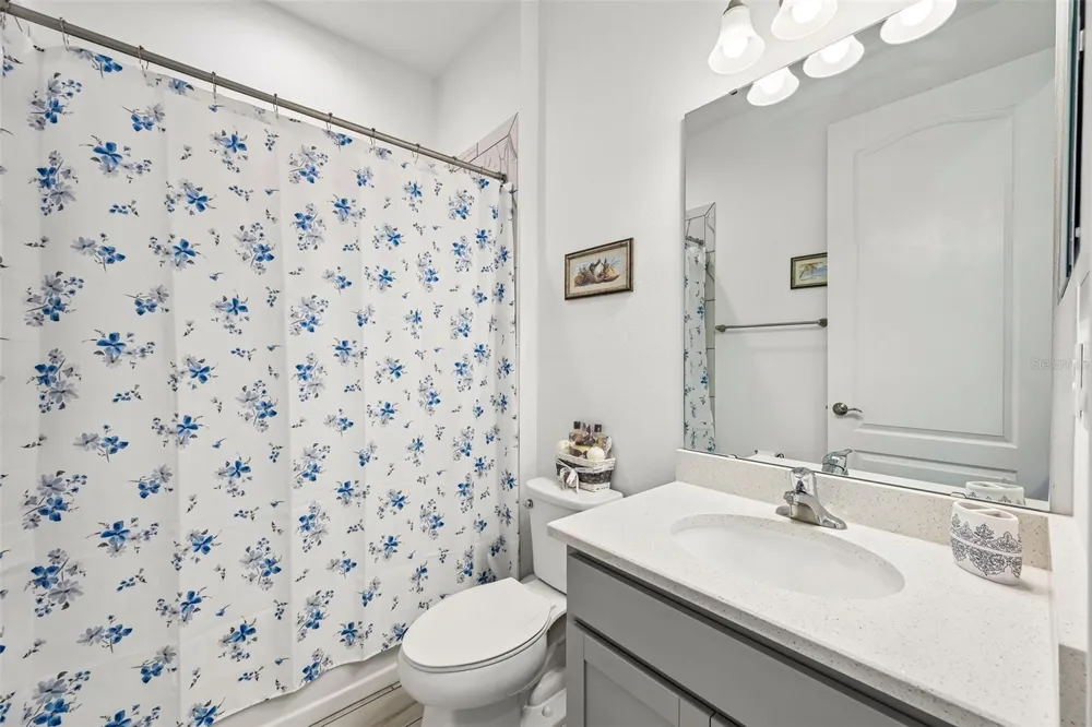 4024 SALIDA DEL SOL DRIVE Sun City Center, FL 33573