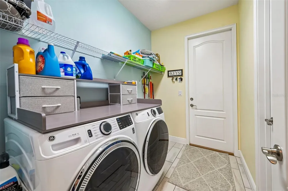 4024 SALIDA DEL SOL DRIVE Sun City Center, FL 33573