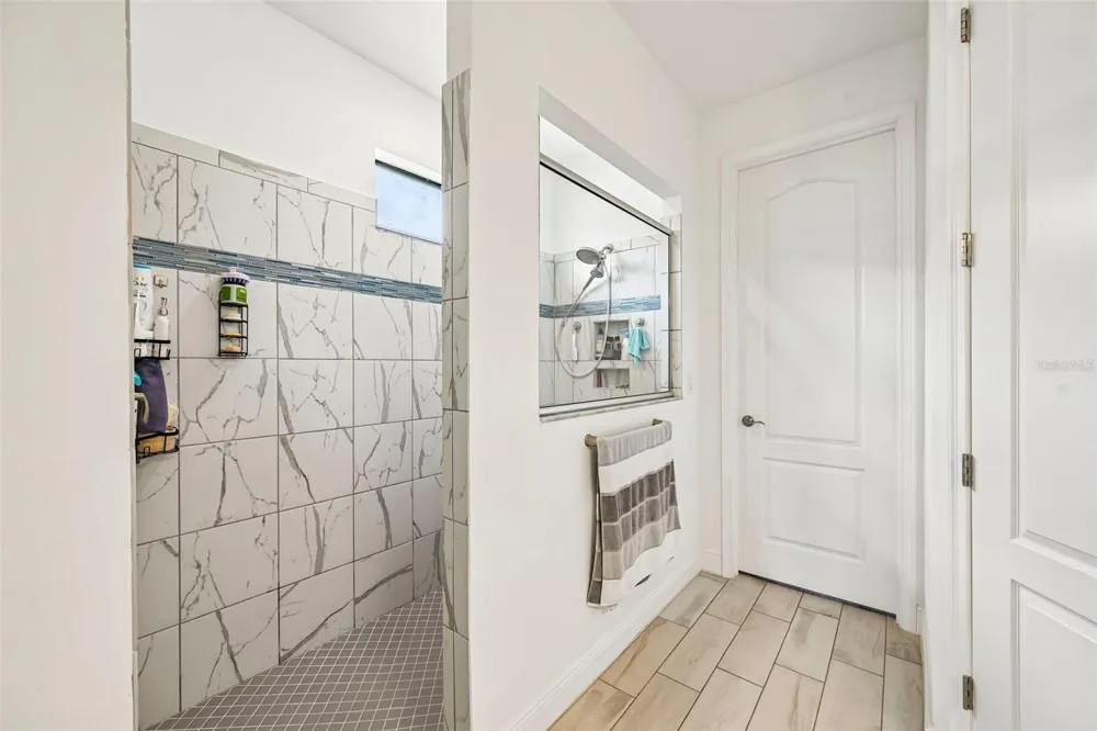 4024 SALIDA DEL SOL DRIVE Sun City Center, FL 33573