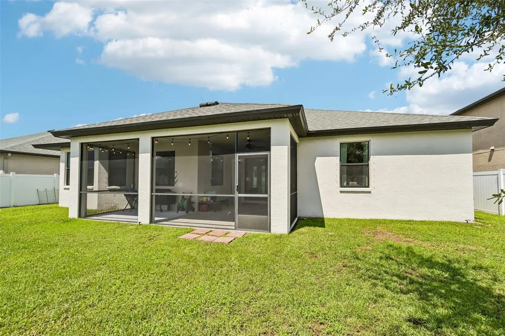 4024 SALIDA DEL SOL DRIVE Sun City Center, FL 33573