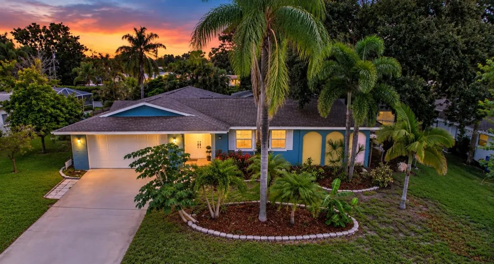 2225 SNEAD AVENUE Dunedin, FL 34698