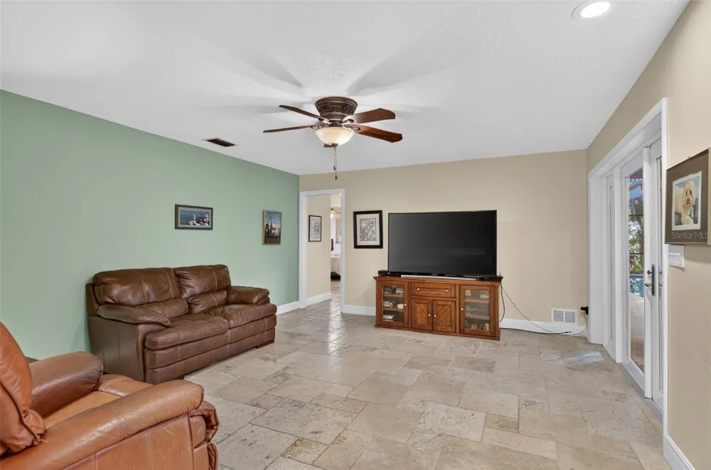 2225 SNEAD AVENUE Dunedin, FL 34698