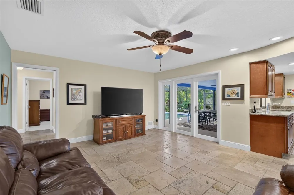 2225 SNEAD AVENUE Dunedin, FL 34698