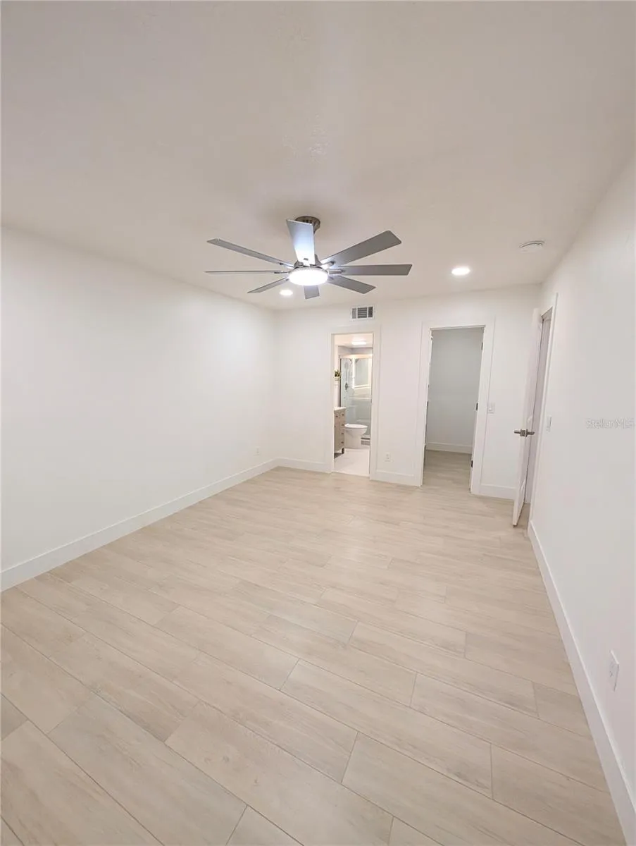 4507 S OAK DRIVE #P31 Tampa, FL 33611